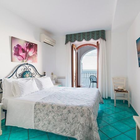 Hotel Il Gabbiano Positano Exterior photo